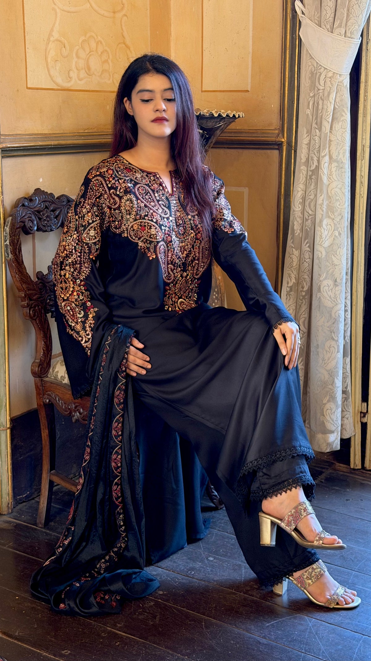 Gulrez Pakistani Suit 01