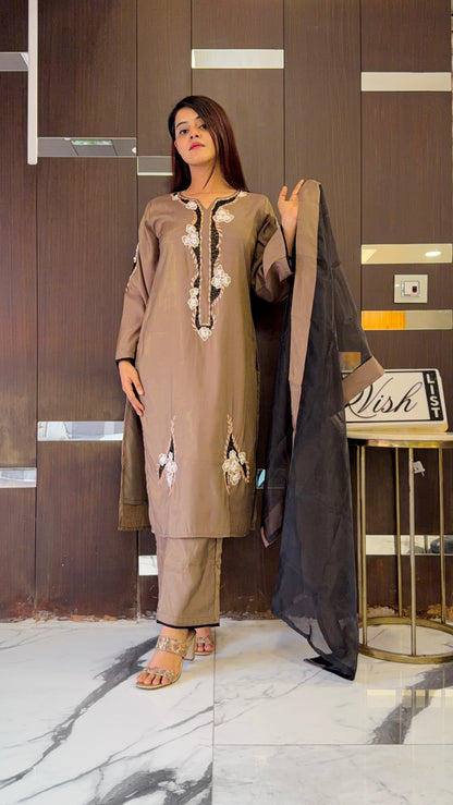 Zifra Pakistani Formal Set 13