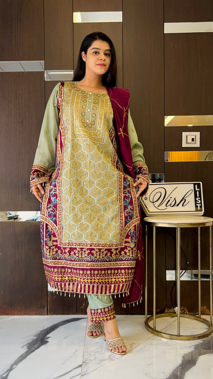 Zaheen Pakistani Suit 02