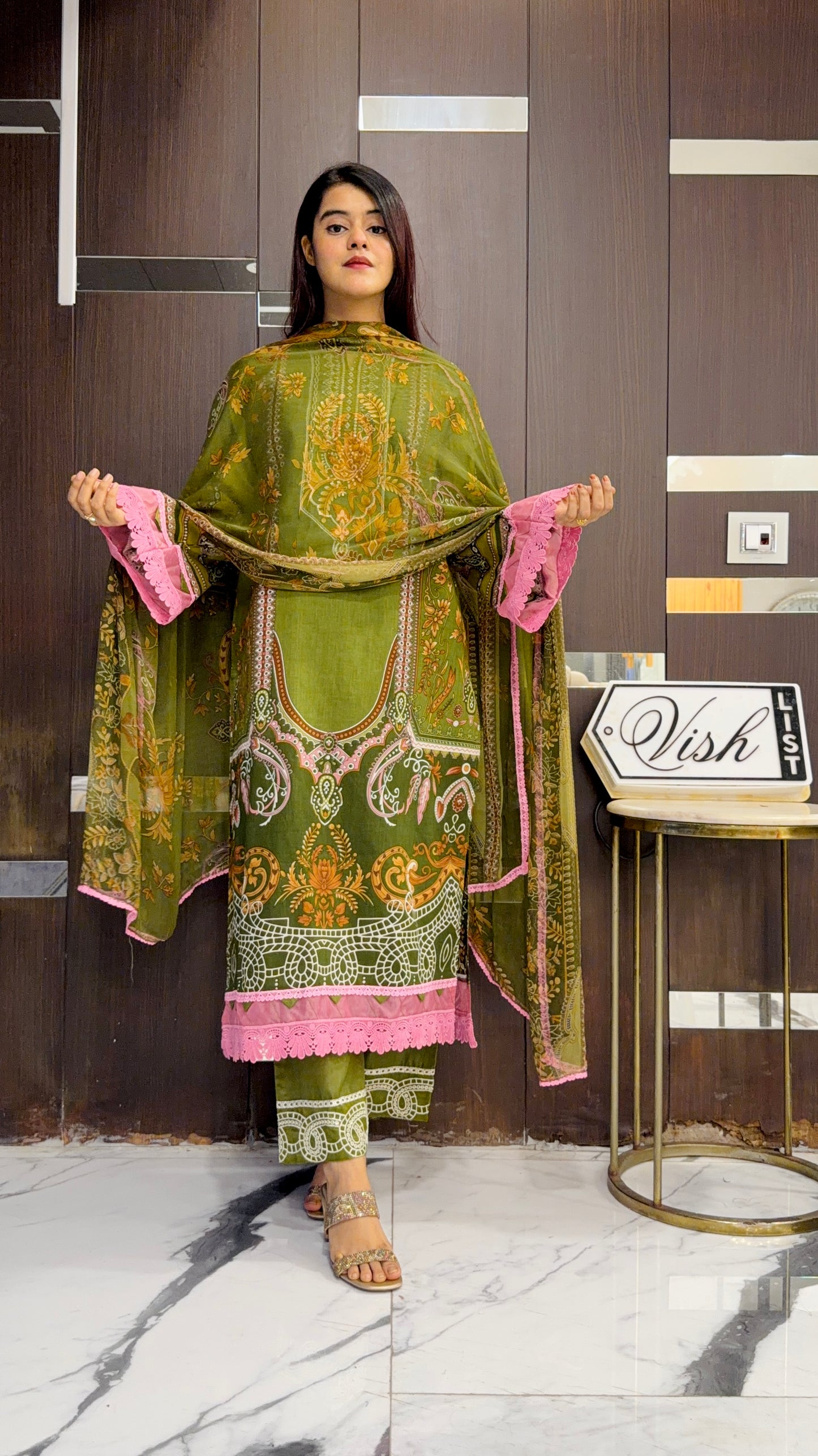 Bilkis Pakistani Lawn Set 01