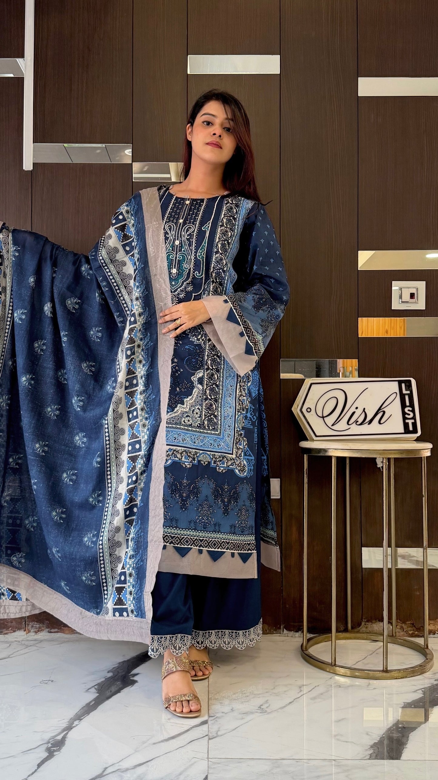 Raunak-e-Ramadan Pakistani Lawn Set 18