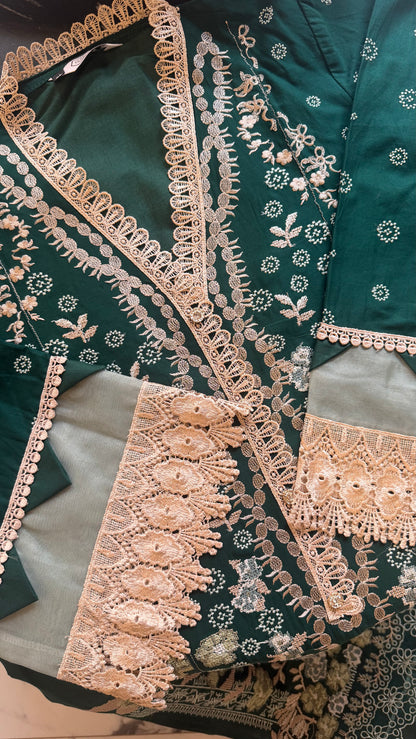 Raha Pakistani Luxe Lawn Set 11