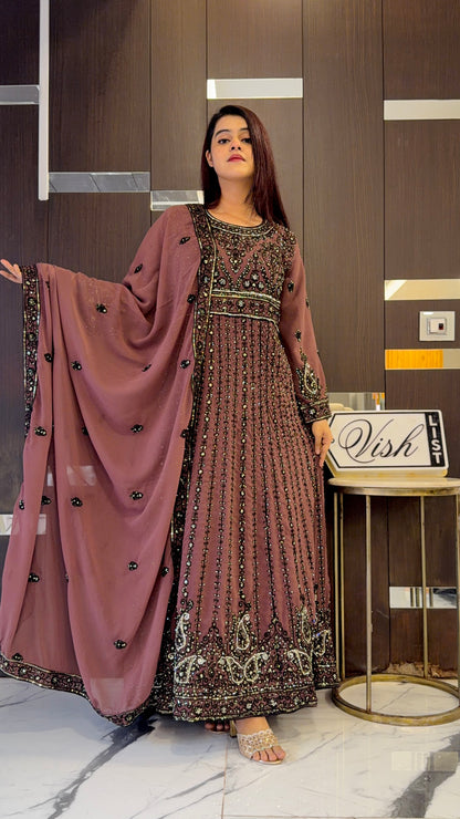 Zafrah Pakistani Formal Gown 02