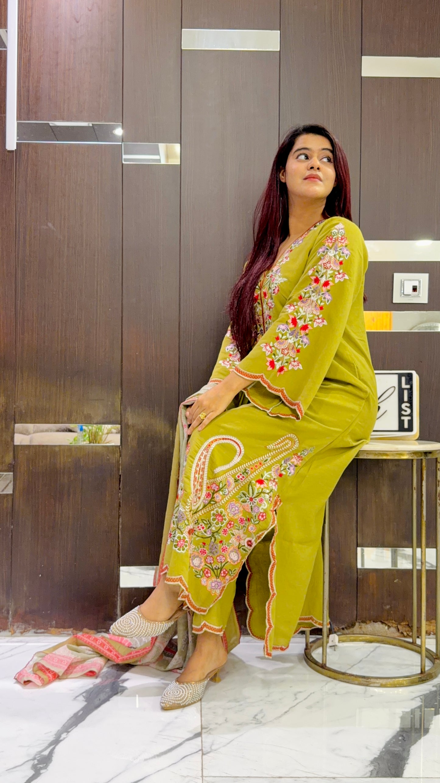 Pari Pakistani Kaftan Set 16