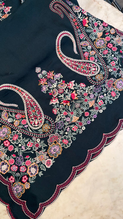 Pari Pakistani Kaftan Set 19