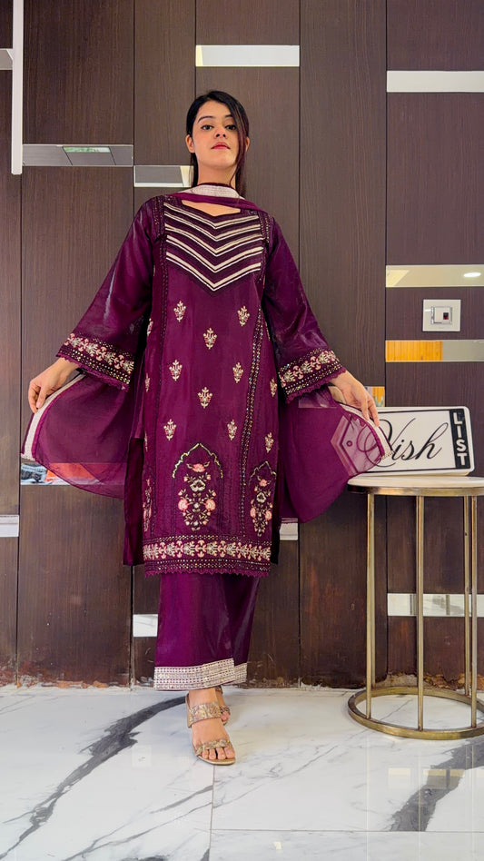 Sadiya Pakistani Formal Set 04