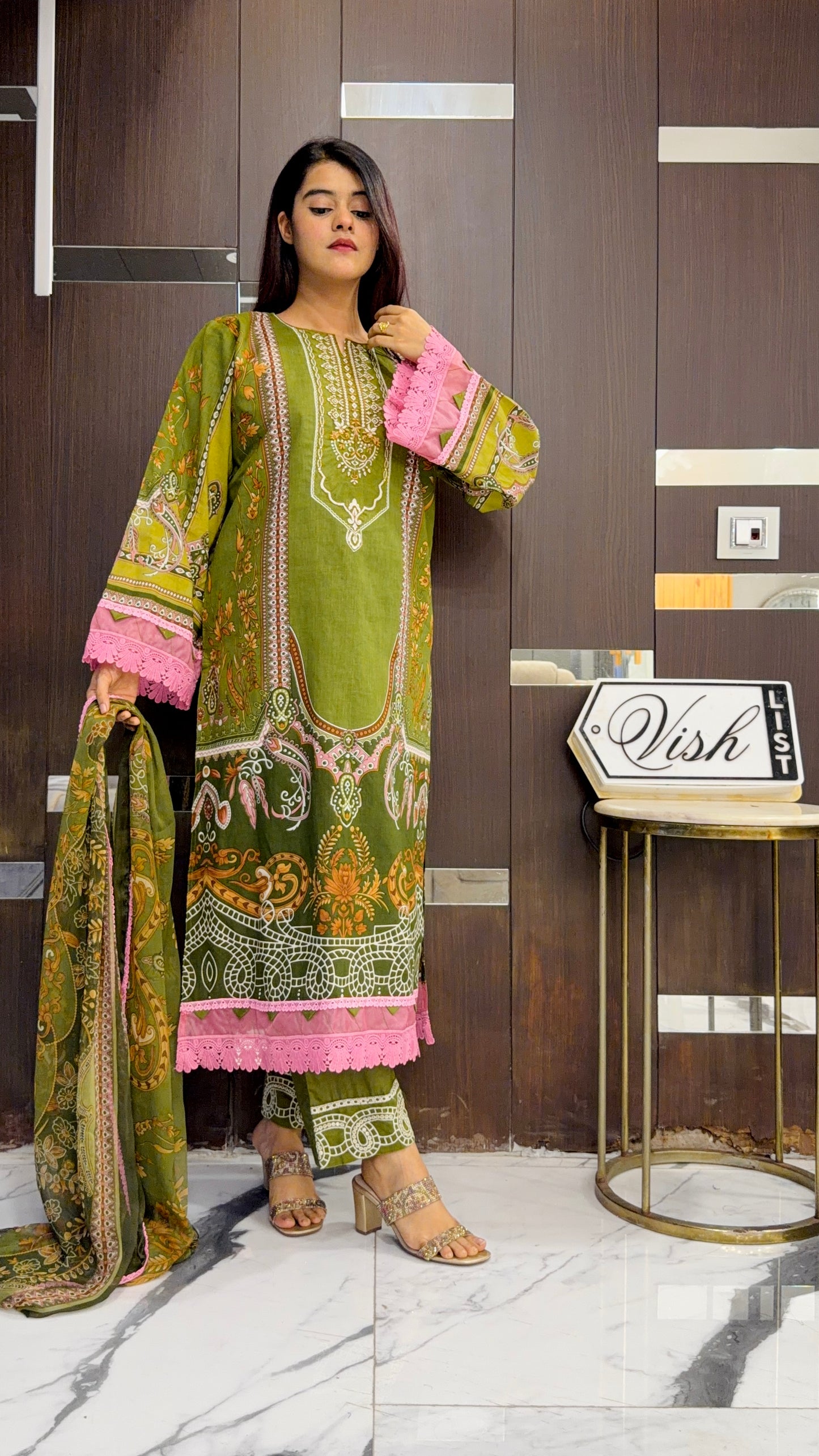 Bilkis Pakistani Lawn Set 01