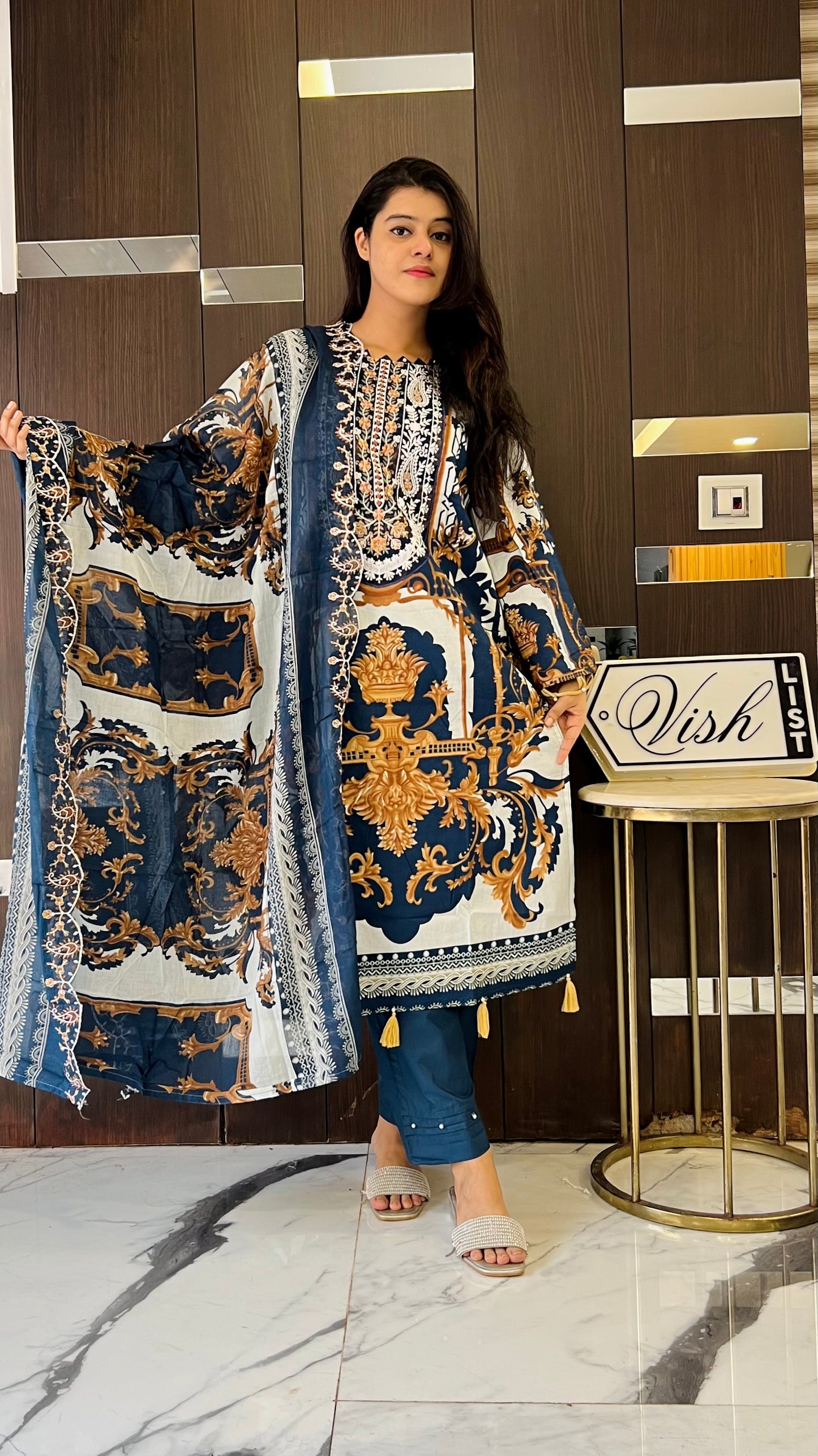 Afroze Pakistani Lawn Set LS 01