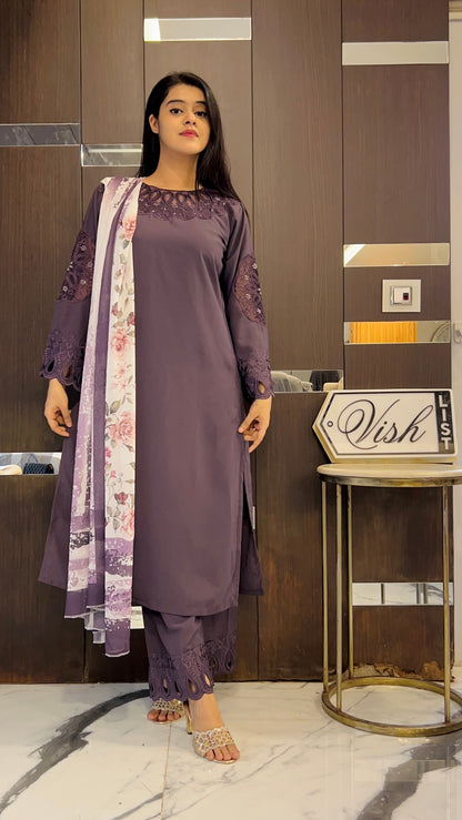 Zoya Semi-Formal Pakistani Suit 05