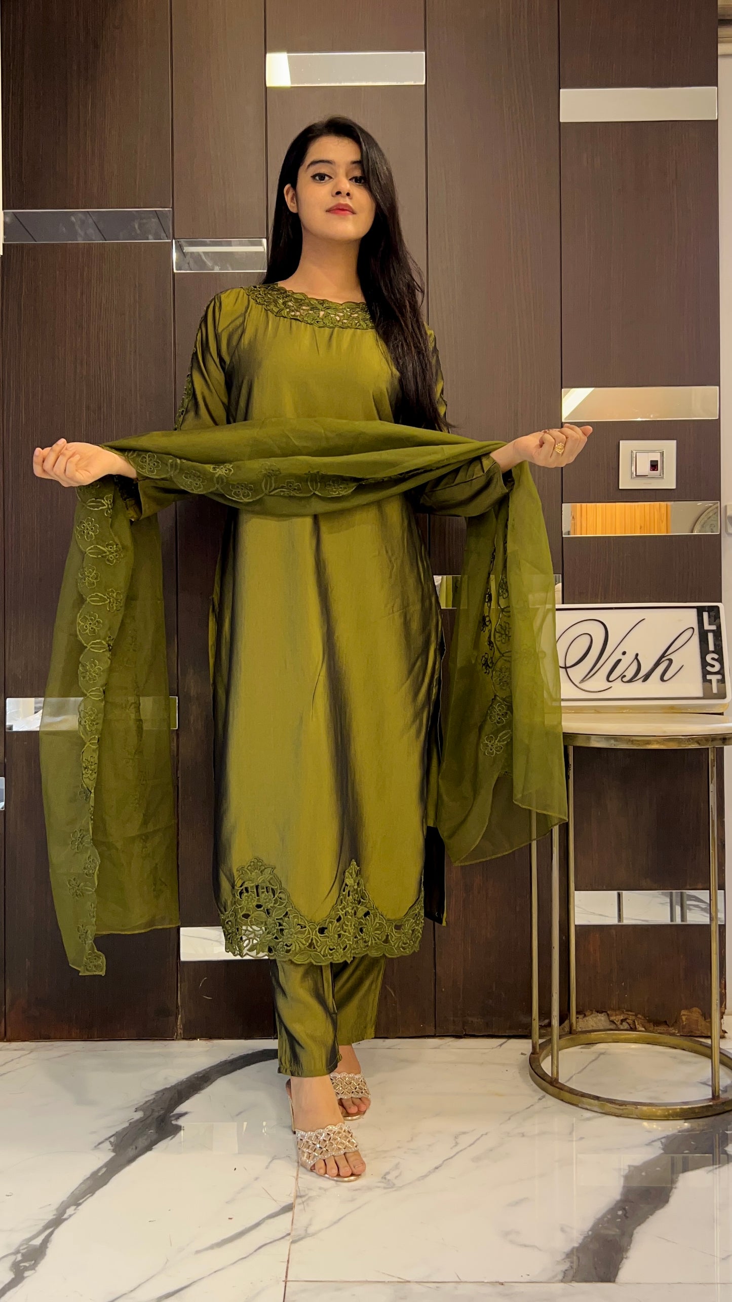 Zoya Cutwork Pakistani Suit 01