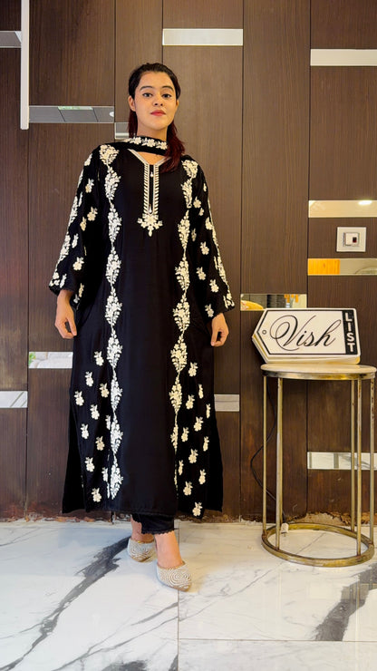 Pari Pakistani Kaftan Set 11
