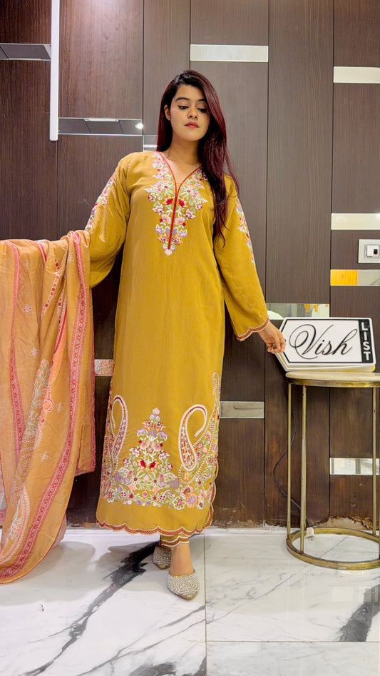 Pari Pakistani Kaftan Set 15