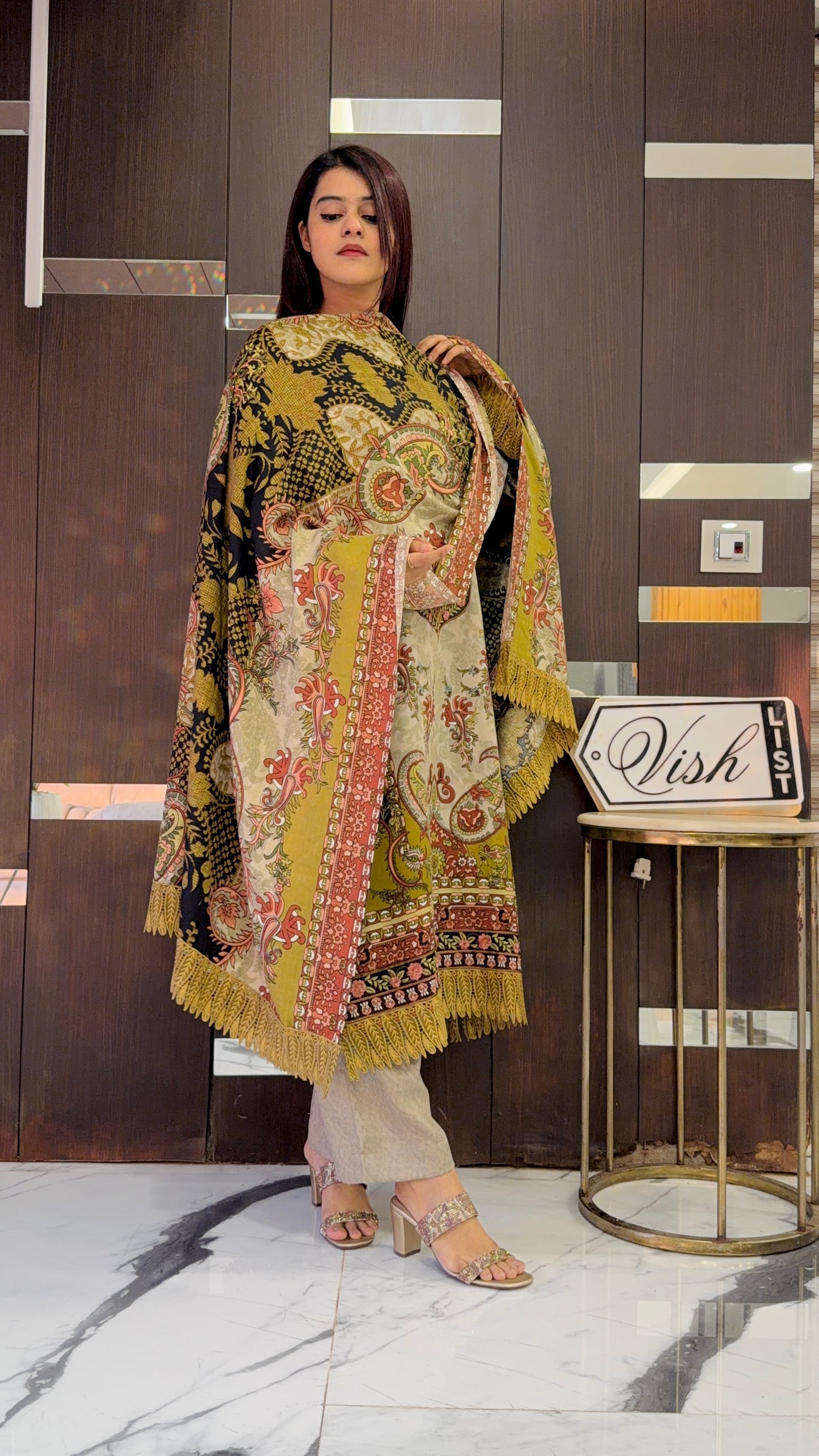 Pashmina Pakistani Suit 02