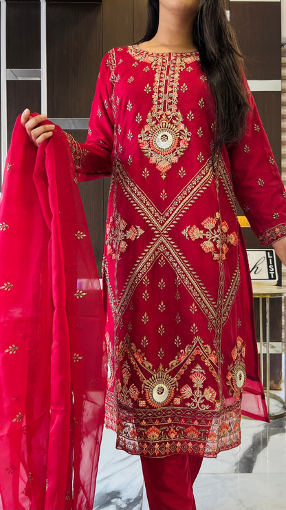 Nazm Pakistani Formal Set 15