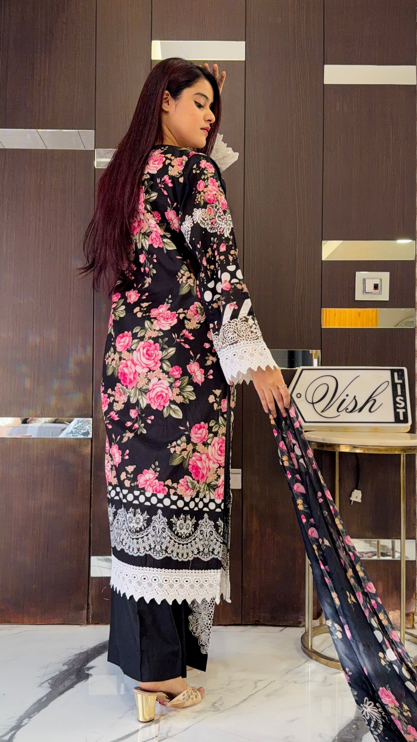 Irha Pakistani Lawn Set 06