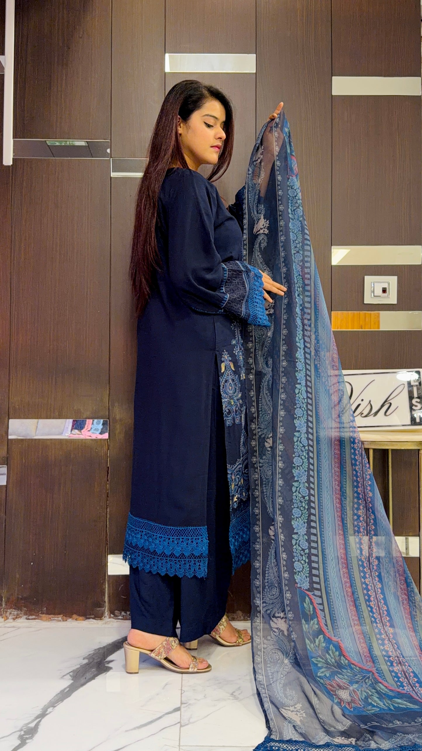 Jazmin Pakistani Luxe Lawn Set 02