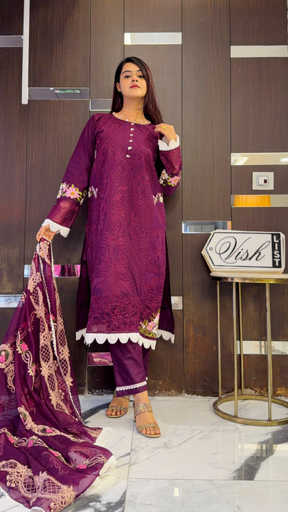 Dananeer Pakistani Luxe Lawn Set 08