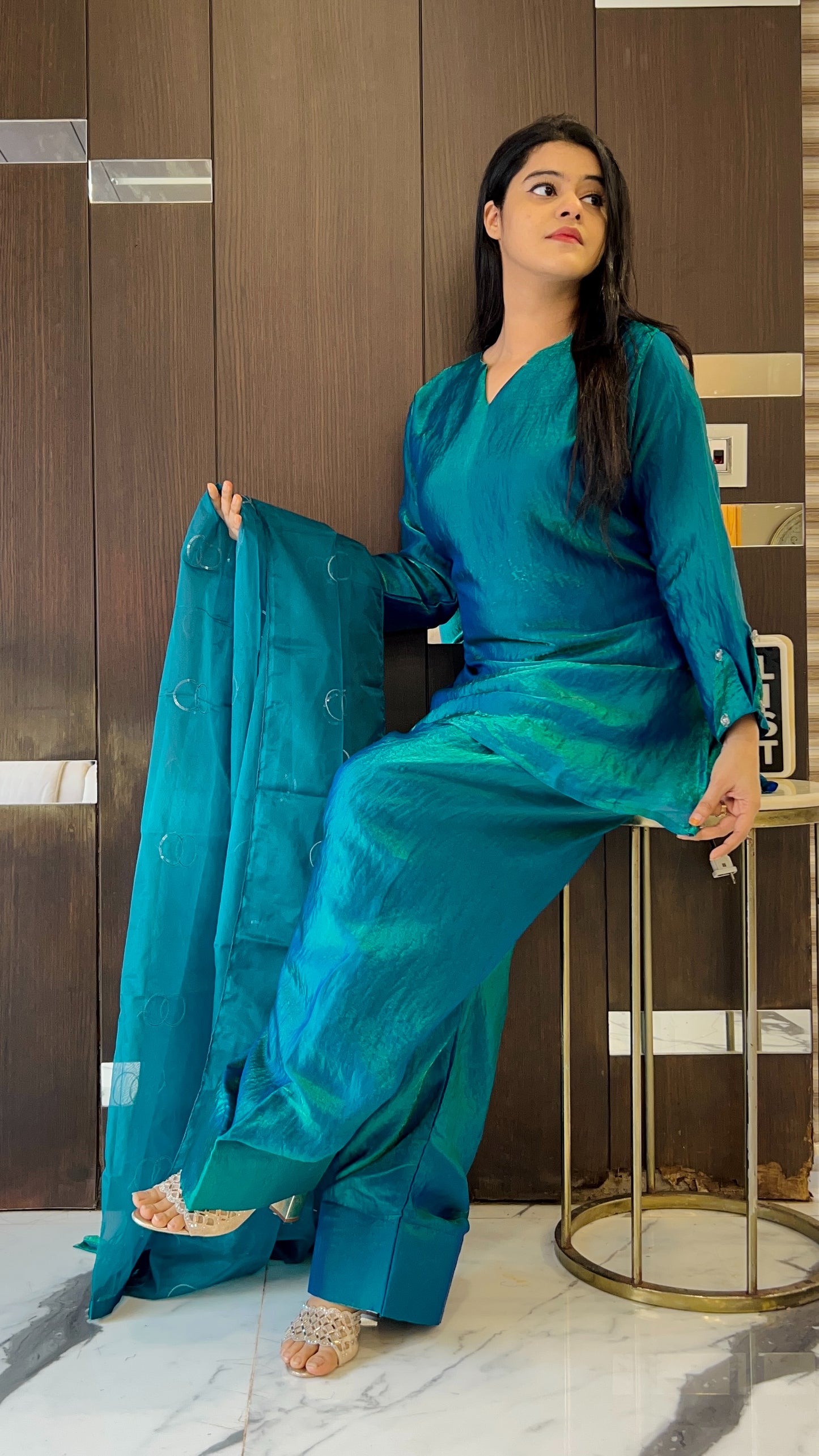 Zaynab Farshi Salwar Suit