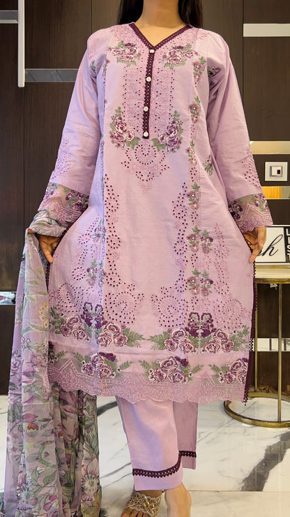 Lubna Pakistani Lawn Set 07