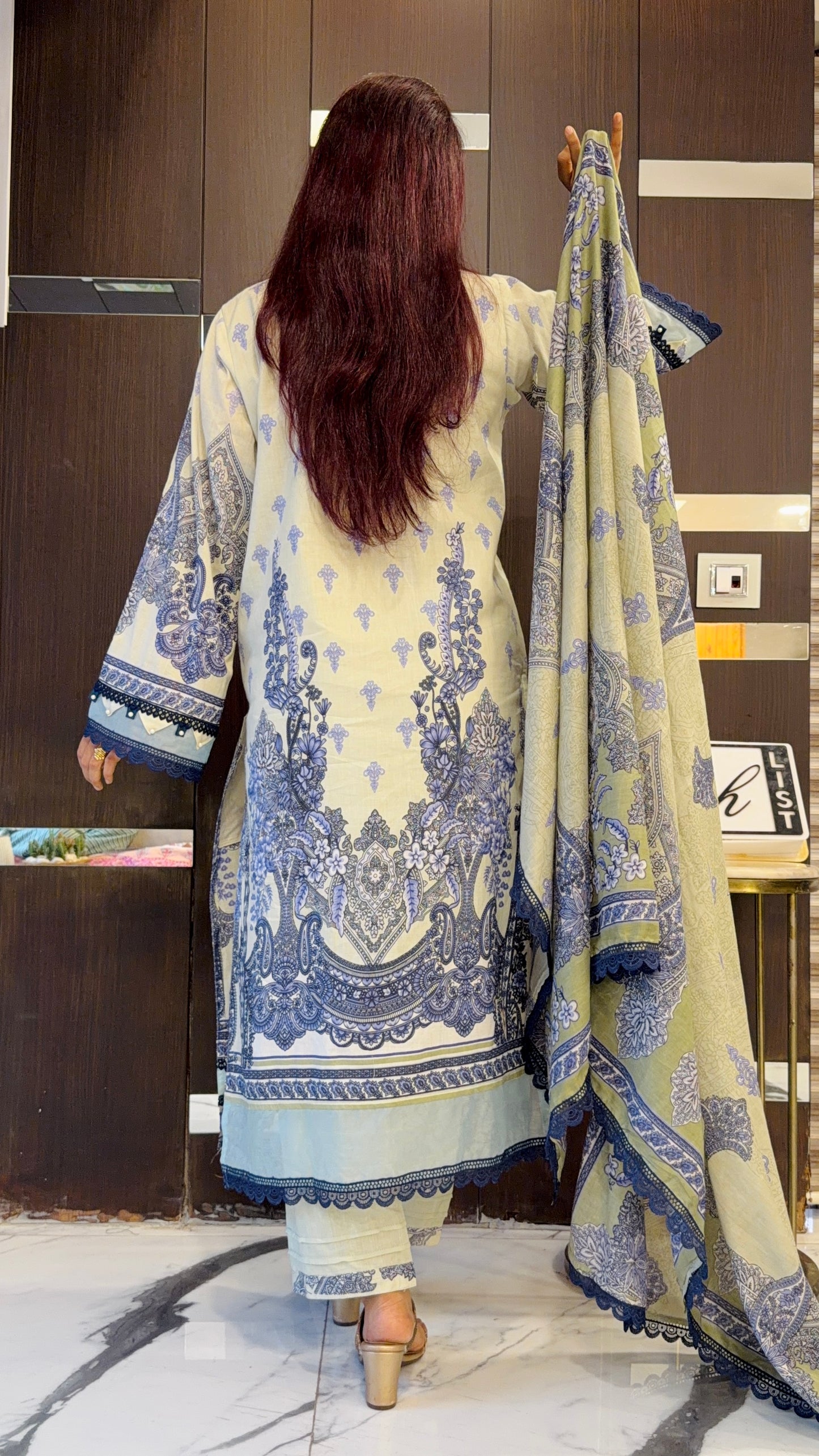 Shamah Pakistani Lawn Set 03