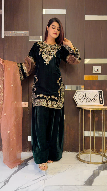 Zoya Velvet Farshi Salwar Suit 01
