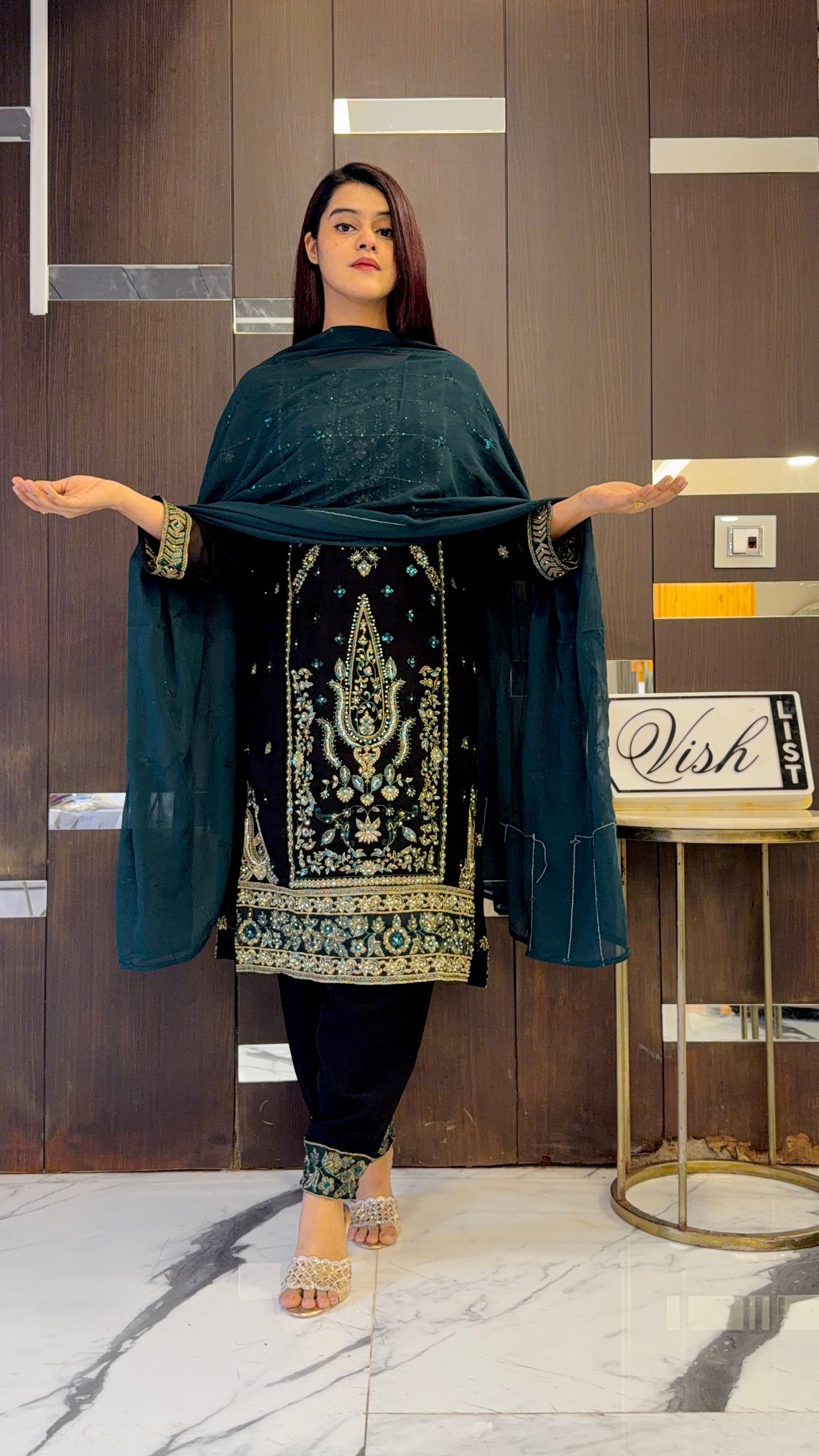 Zafrah Pakistani Formal Set 05