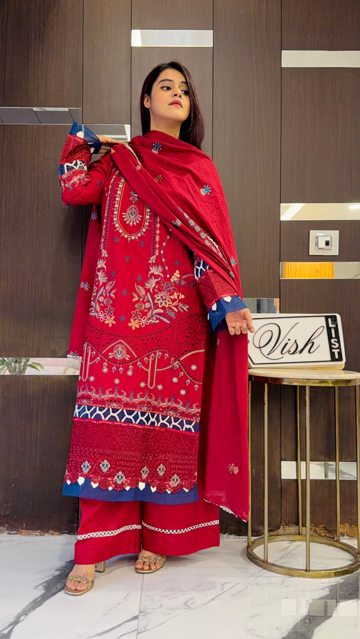 Yalina Pakistani Luxe Lawn Set 02