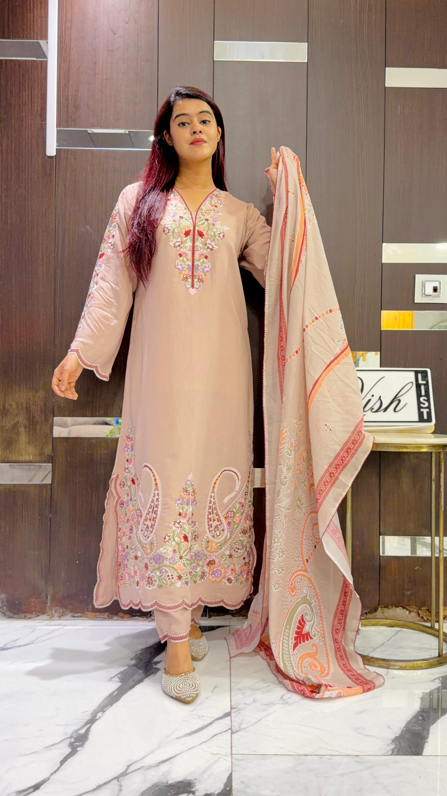 Pari Pakistani Kaftan Set 17