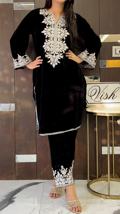 Hira Pakistani Velvet Suit 13 (Black)