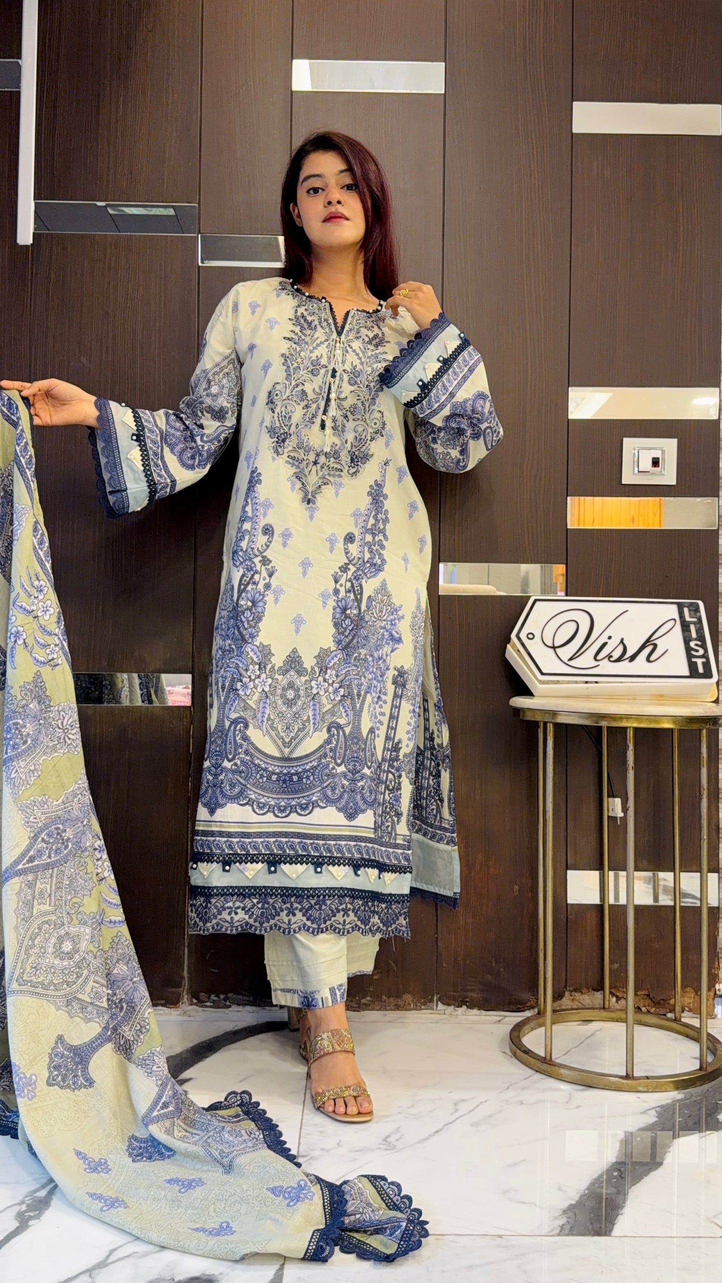 Shamah Pakistani Lawn Set 03