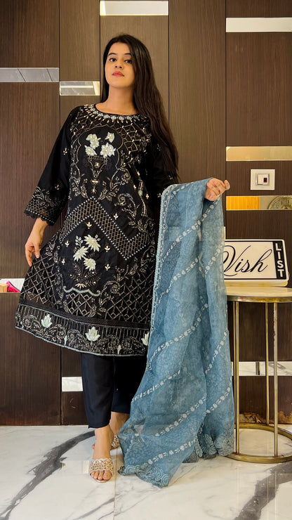 Nazm Pakistani Formal Set 02