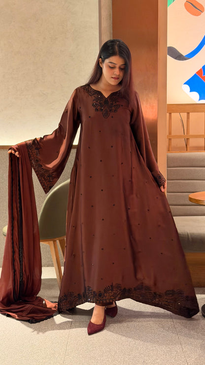 Dananeer Pakistani Kaftan Set
