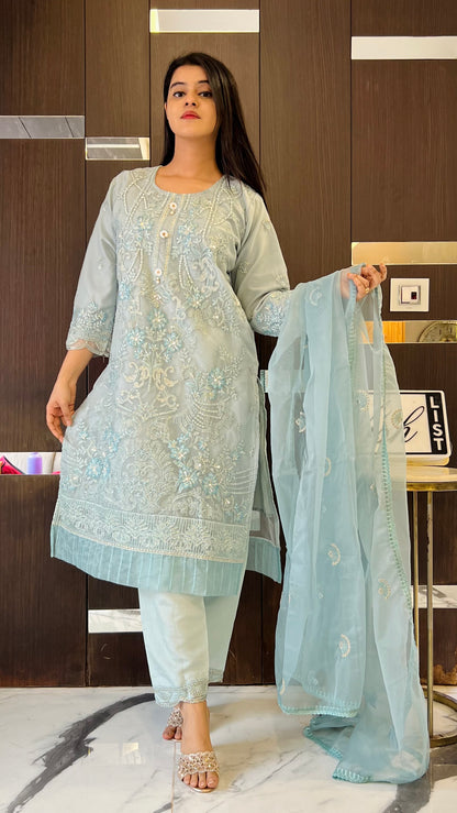 Nazm Pakistani Formal Set 01