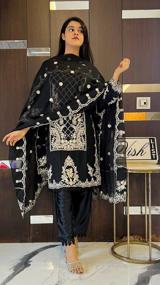 Nazm Pakistani Formal Set 23