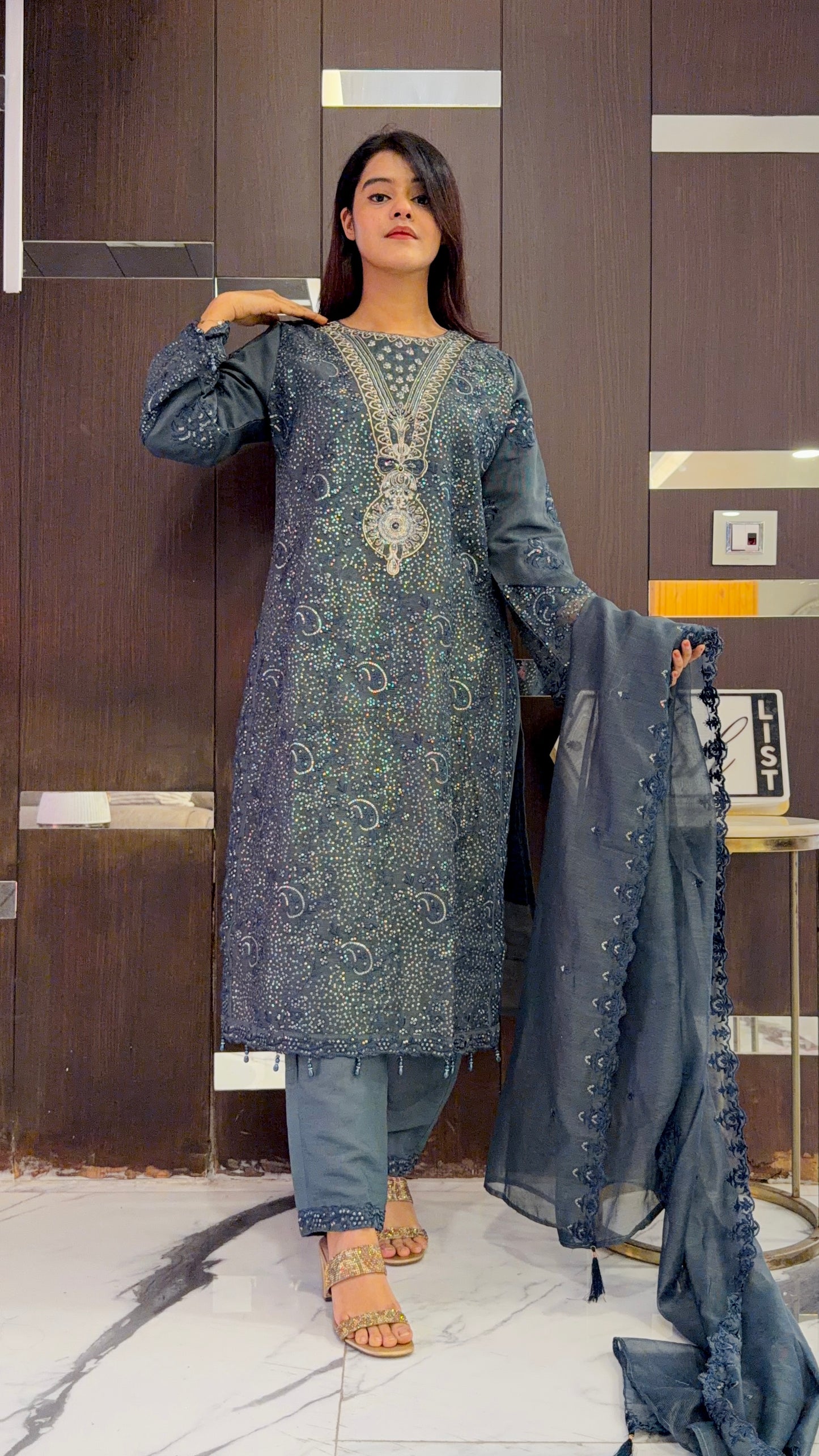 Mariyam Pakistani Formal Set 05
