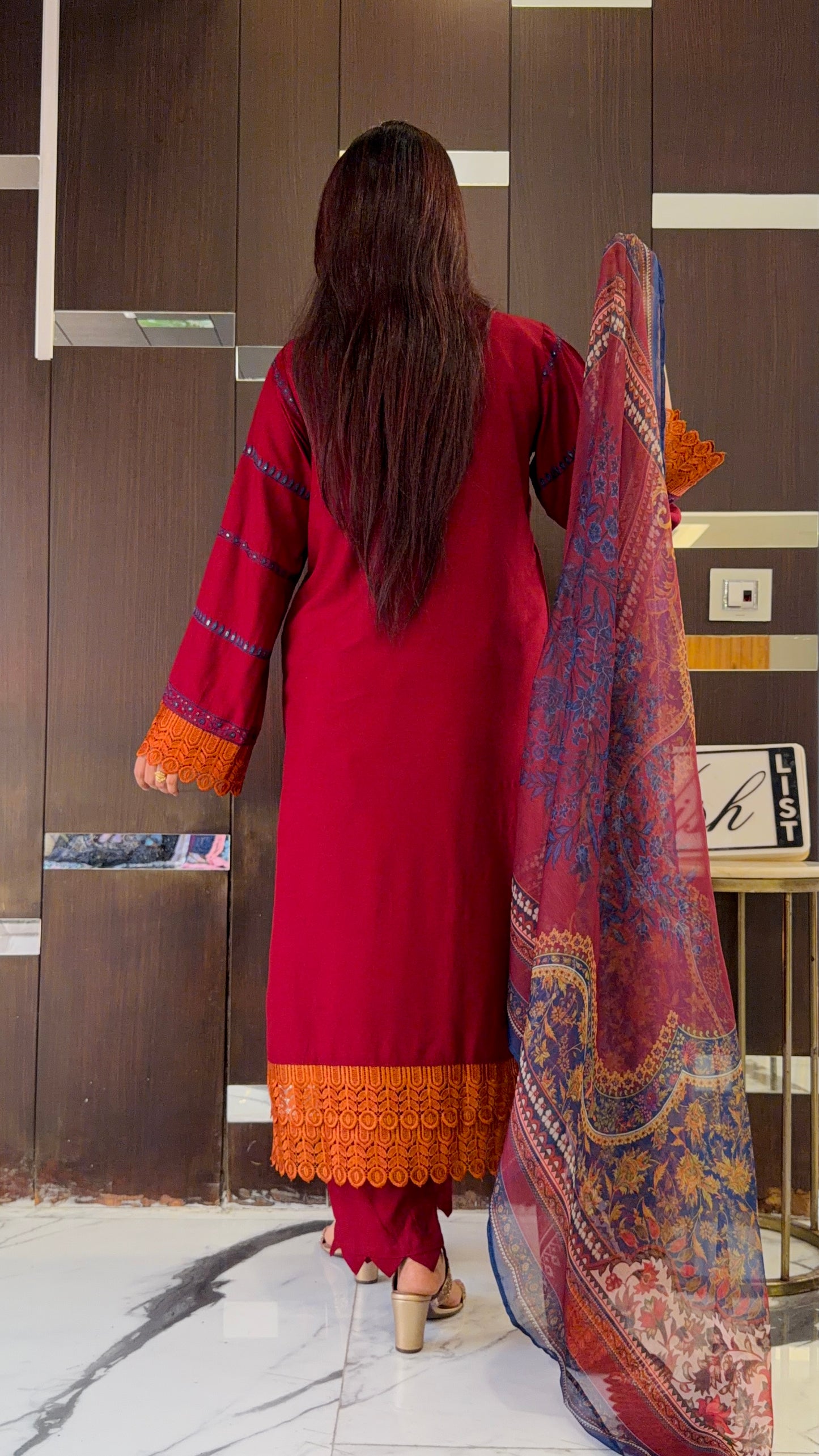 Jazmin Pakistani Luxe Lawn Set 07