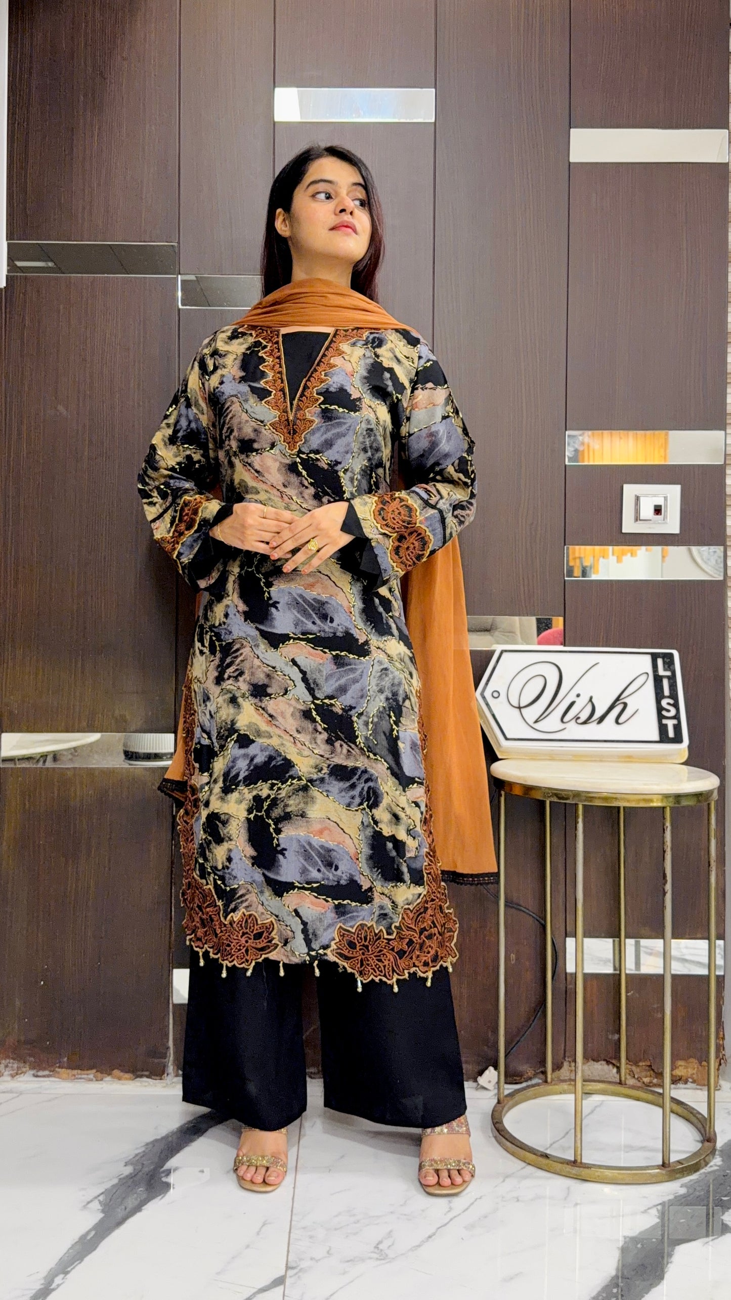 Gul Pakistani Suit 13