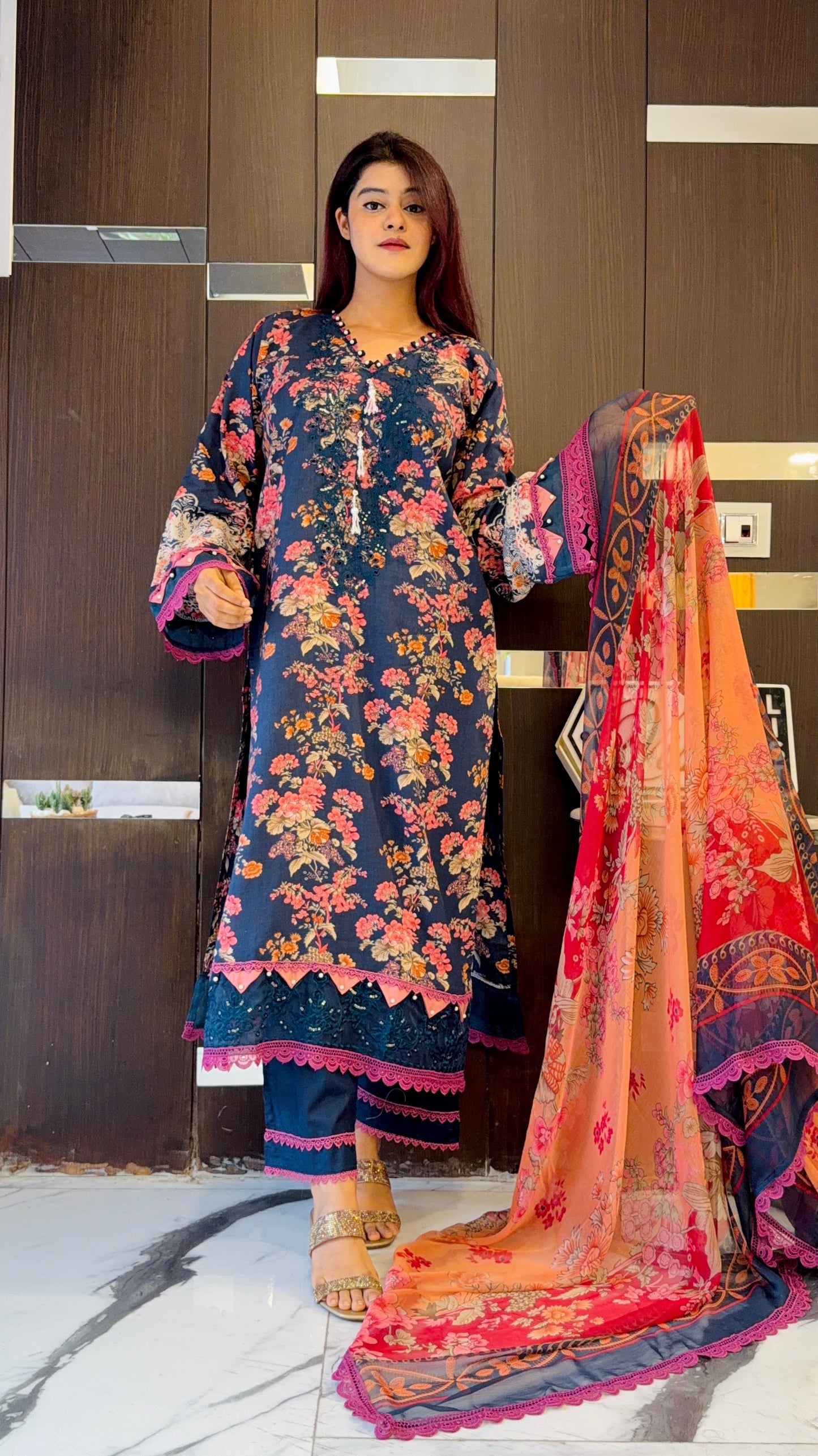 Shamah Pakistani Lawn Set 08