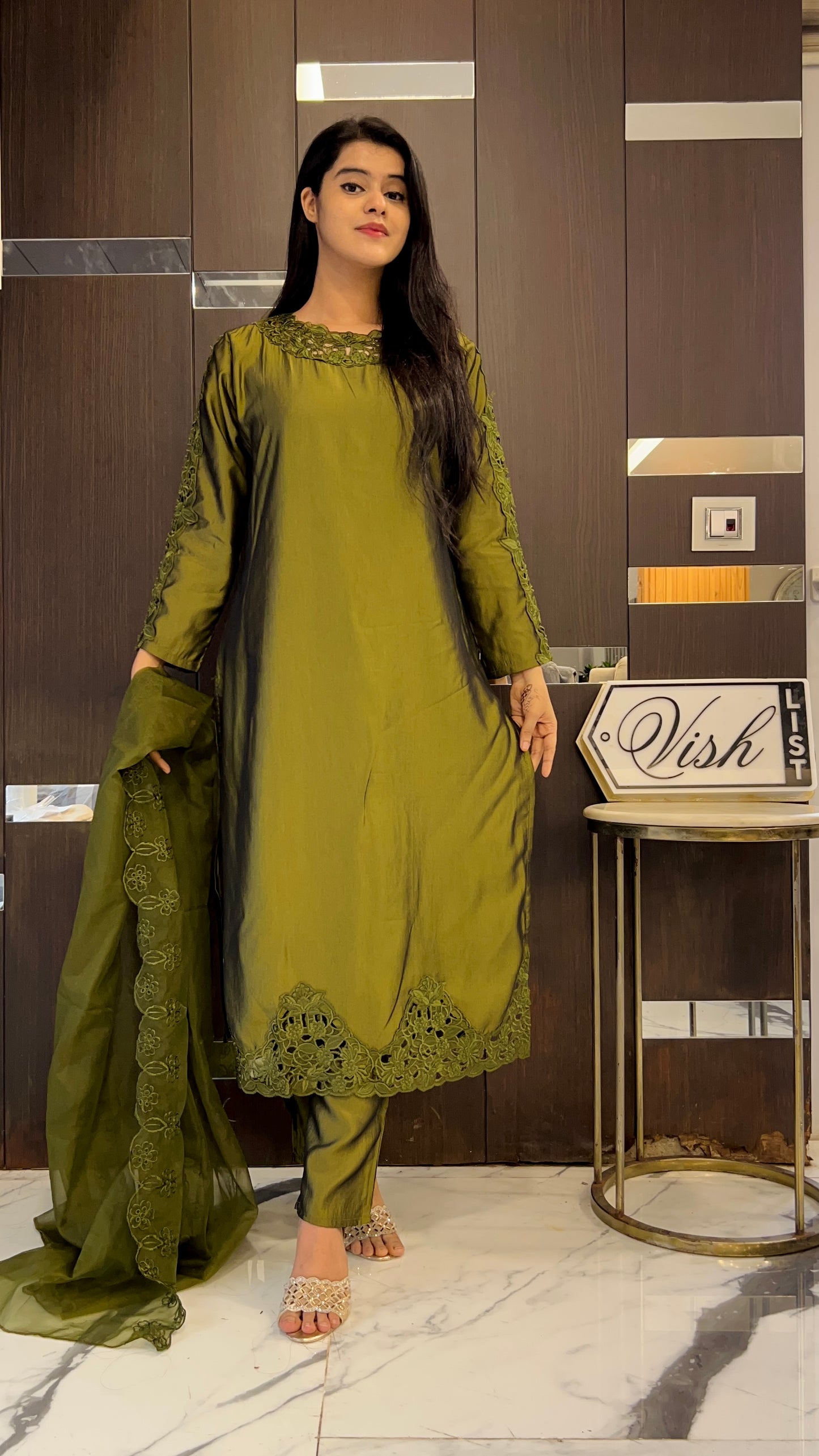Zoya Cutwork Pakistani Suit 01