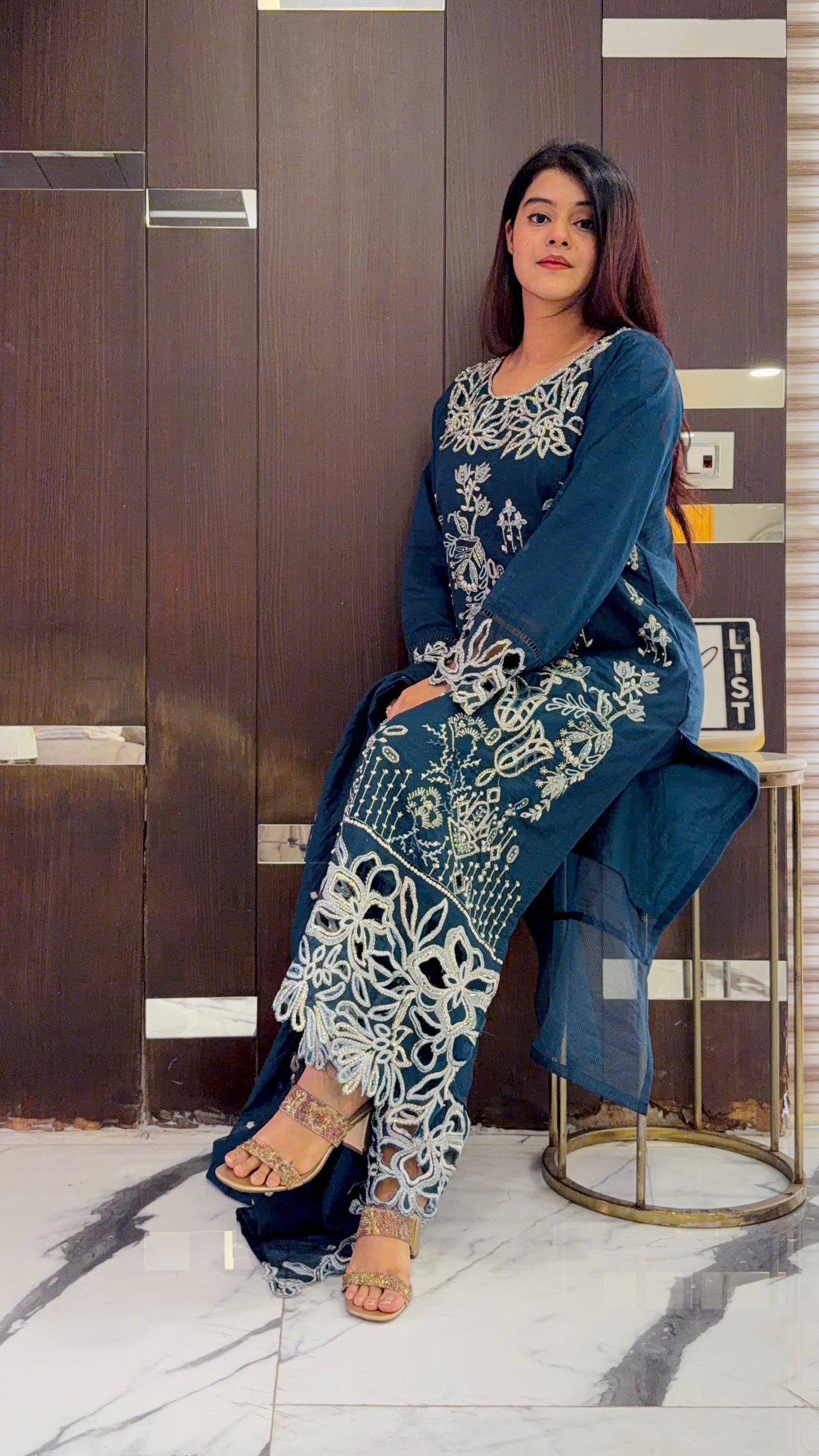 Mariyam Pakistani Formal Set 15