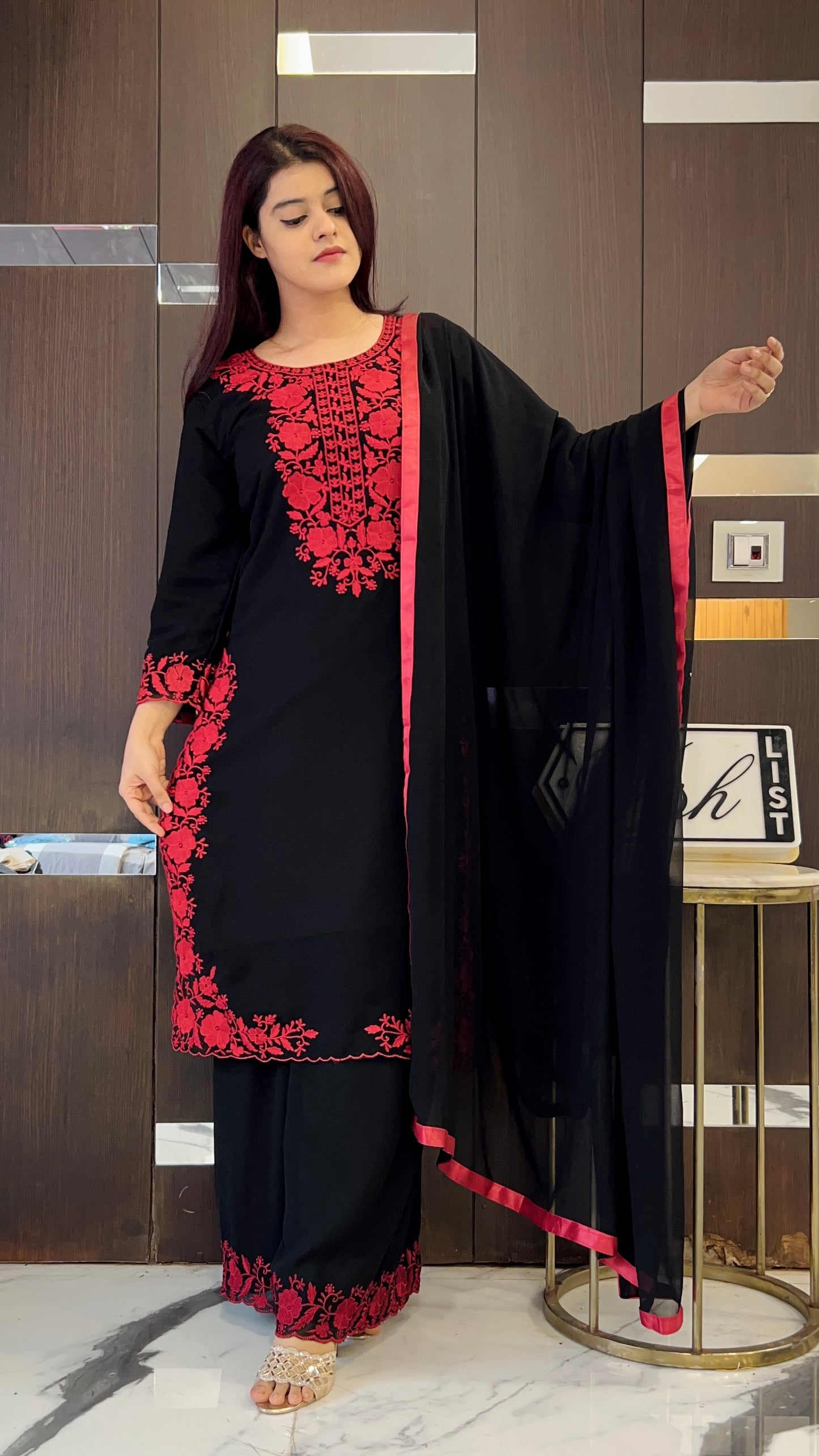 Saiyaara Pakistani Suit 01