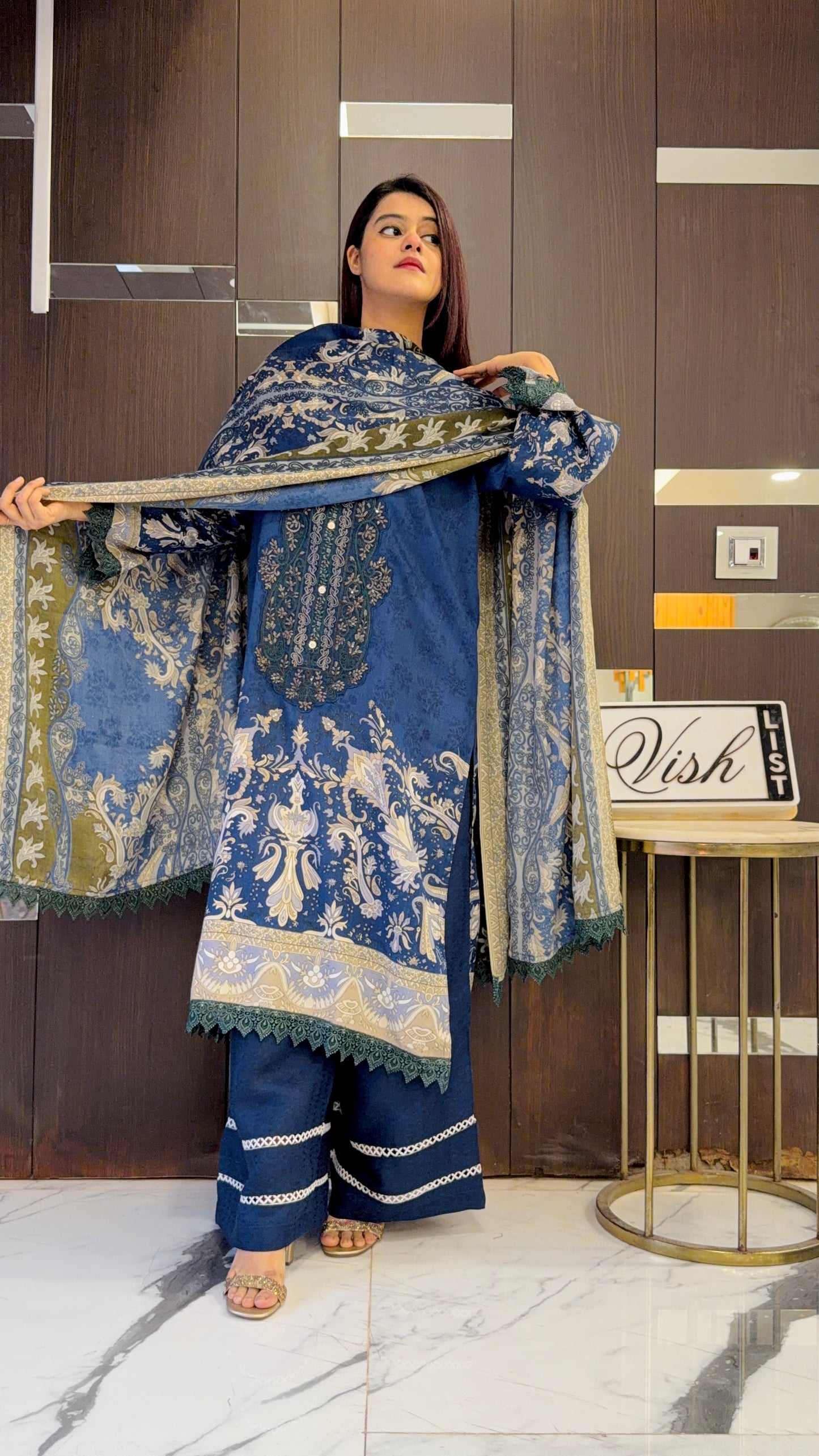 Pashmina Pakistani Suit 04