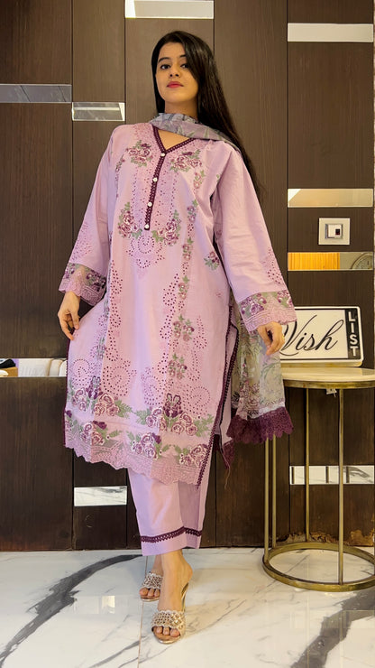 Lubna Pakistani Lawn Set 07