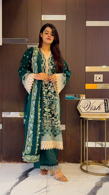 Raha Pakistani Luxe Lawn Set 11