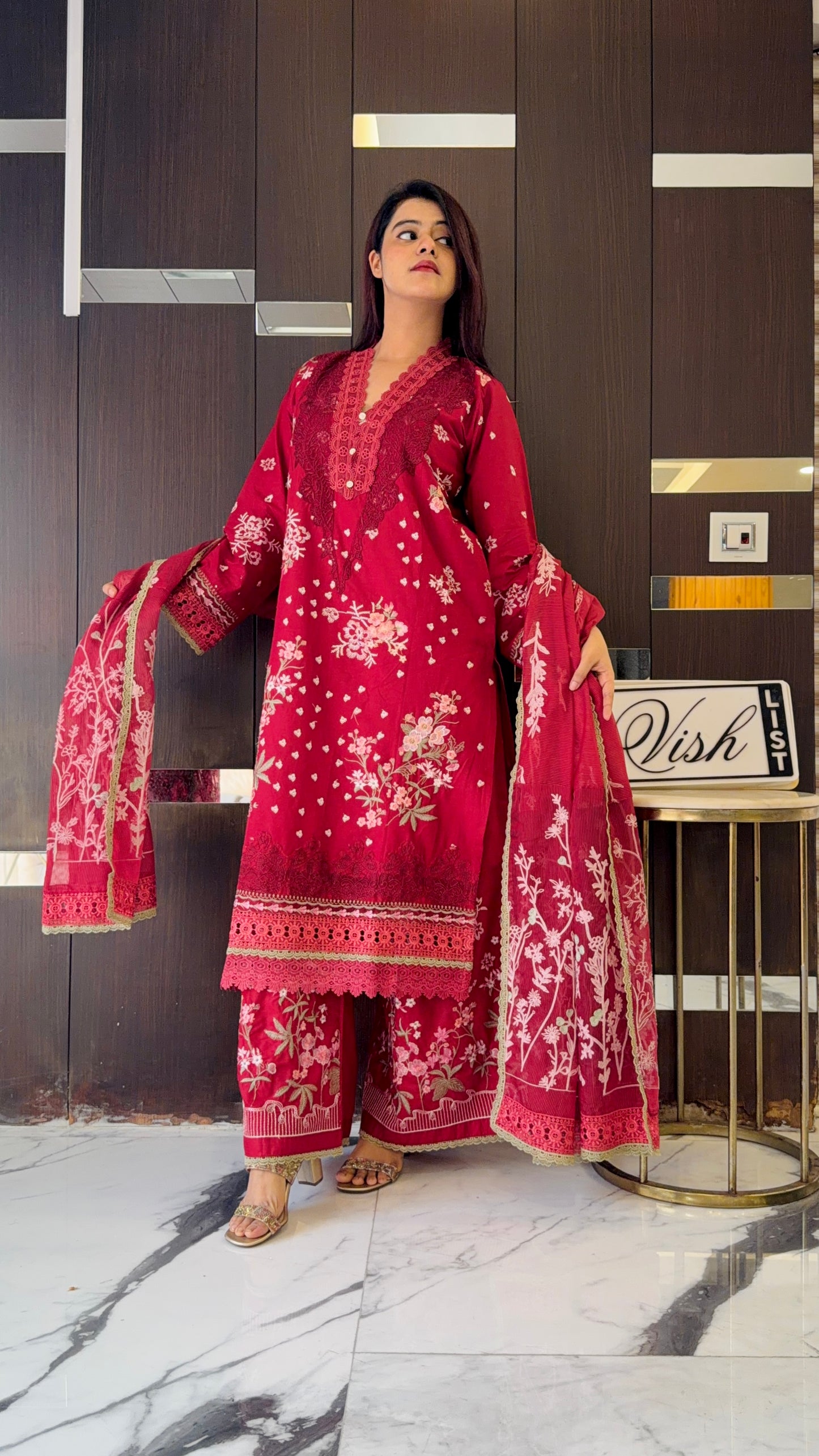 Anah Pakistani Lawn Set 03