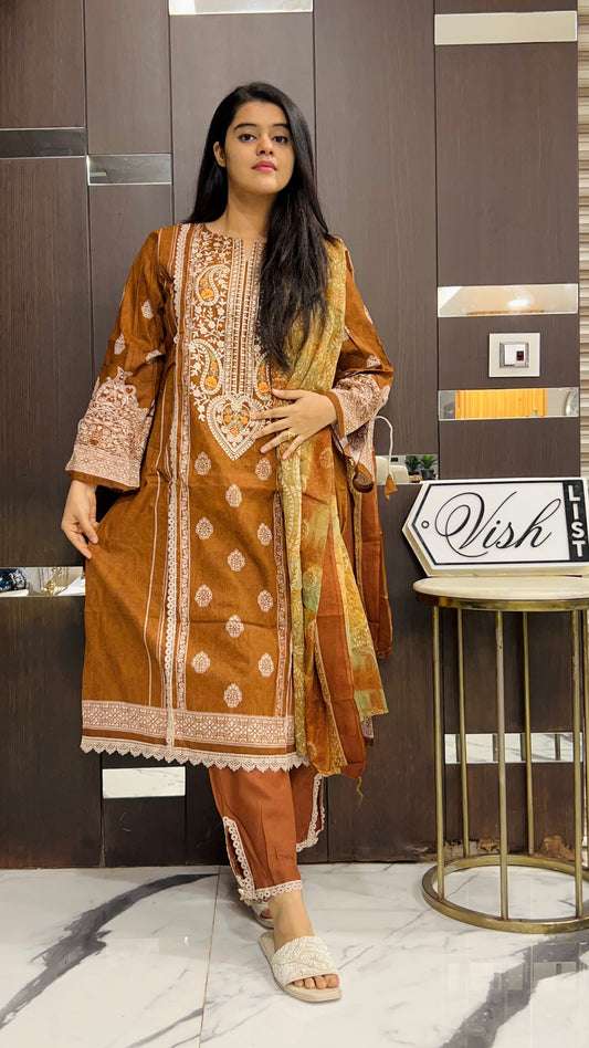 Zeenat Pakistani Lawn Suit 07