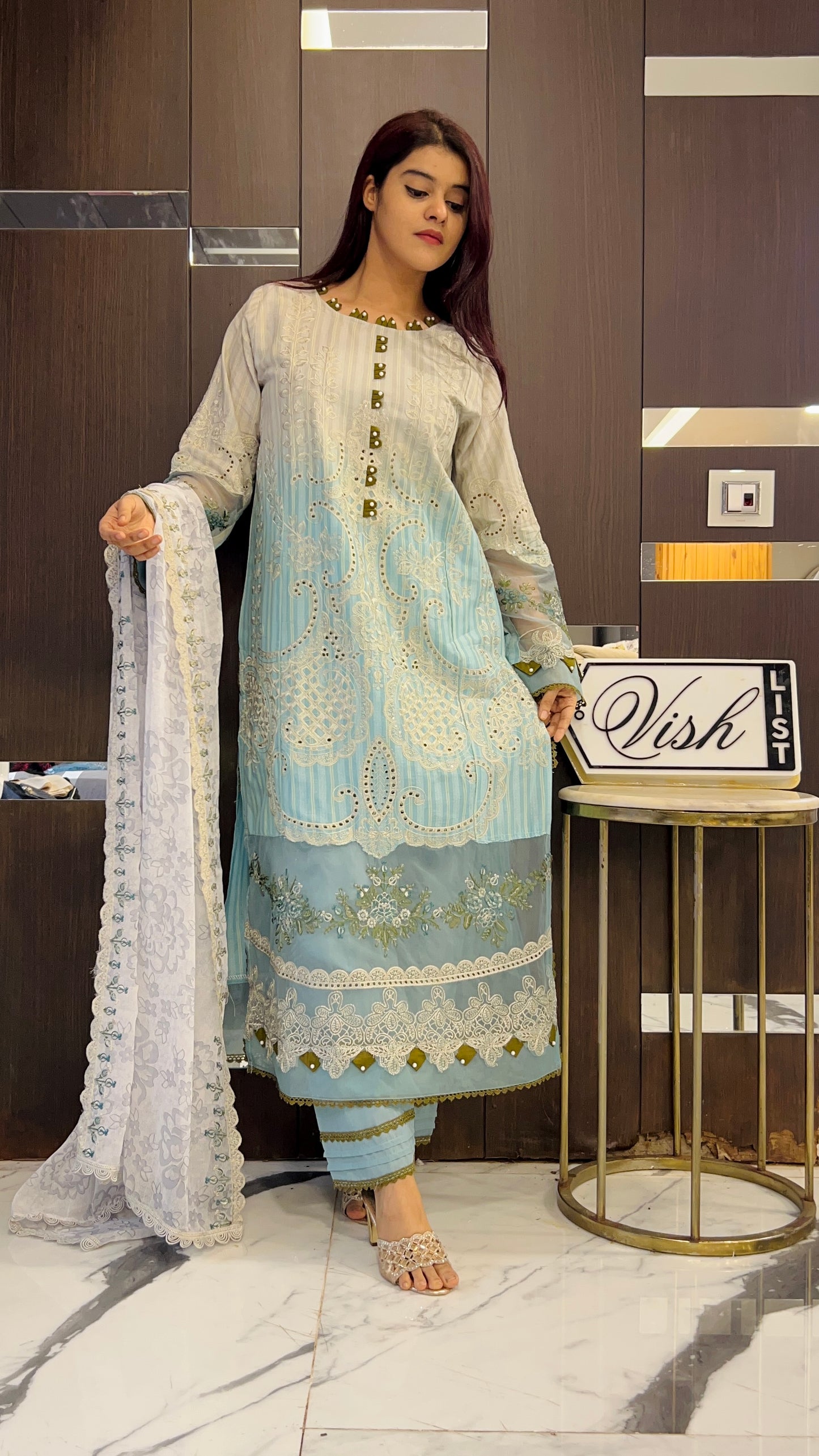 Hafza Pakistan Luxe Lawn Set 06