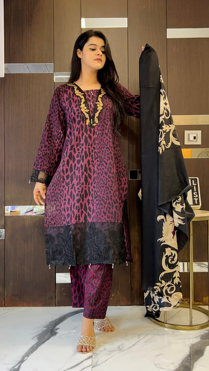 Nida Pakistani Lawn Set 10