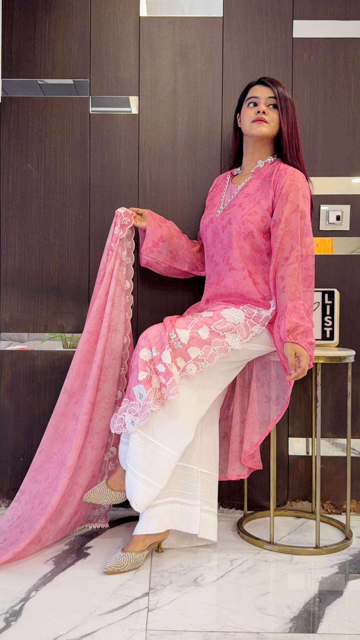 Mahira Pakistani Organza Set