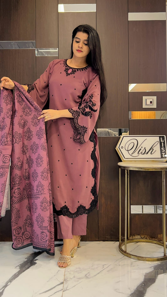 Zoya Semi-Formal Pakistani Suit 03